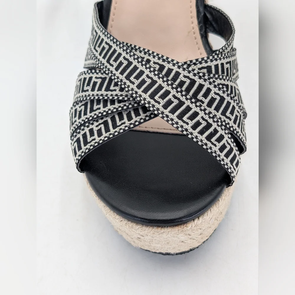 New Fashion Nova Sz 8 Wedge Espadrille Sandals Criss-Cross Straps Black & White